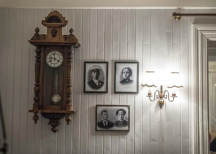Nostalgiske Halsebostua