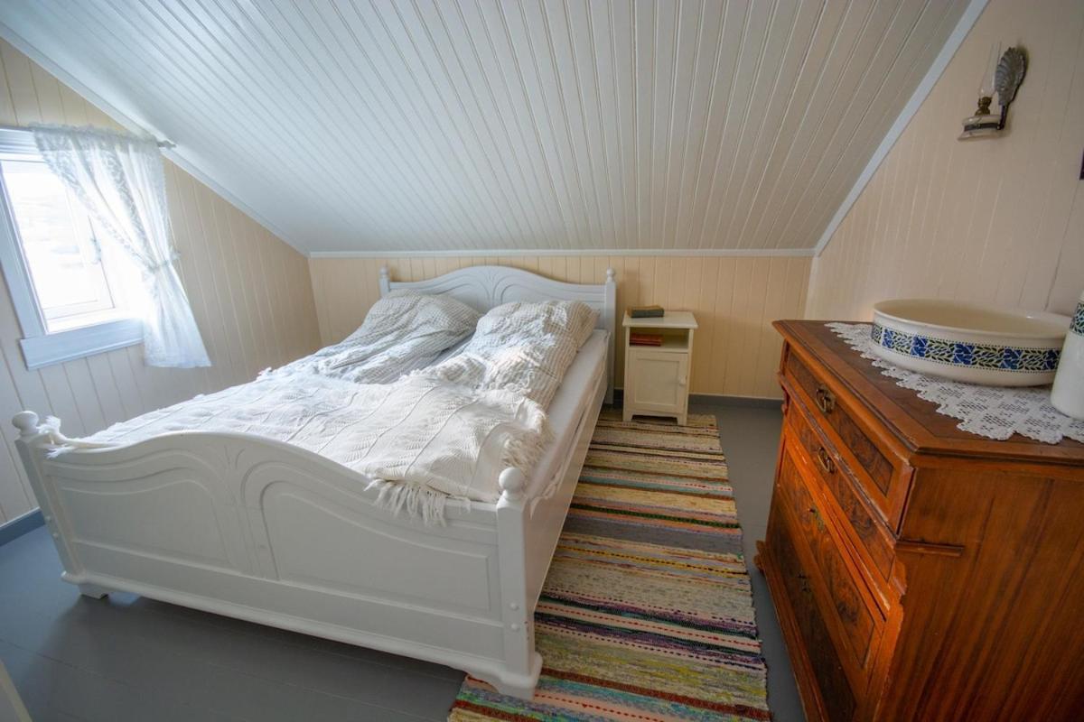 Holiday home Nostalgiske Halsebostua