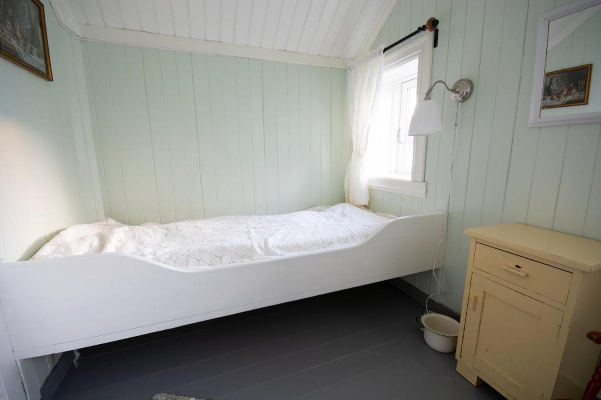 Holiday home Nostalgiske Halsebostua