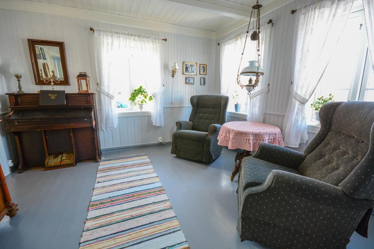 Nostalgiske Halsebostua Holiday home Harstad