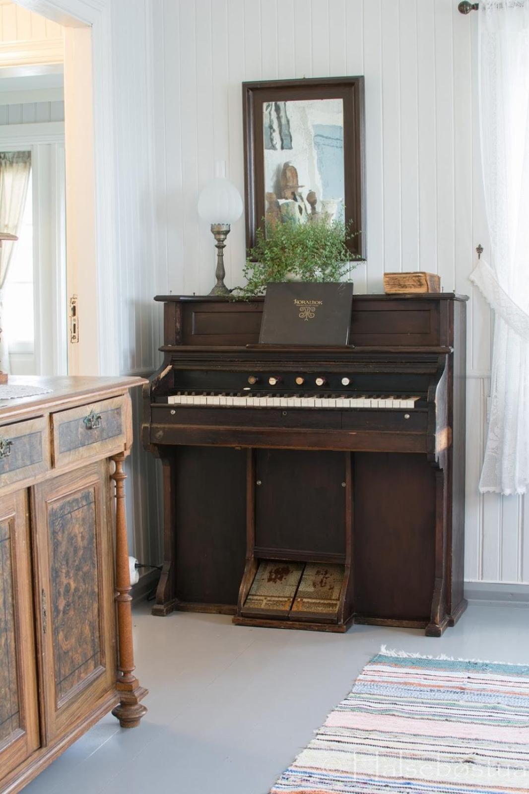 Holiday home Nostalgiske Halsebostua *